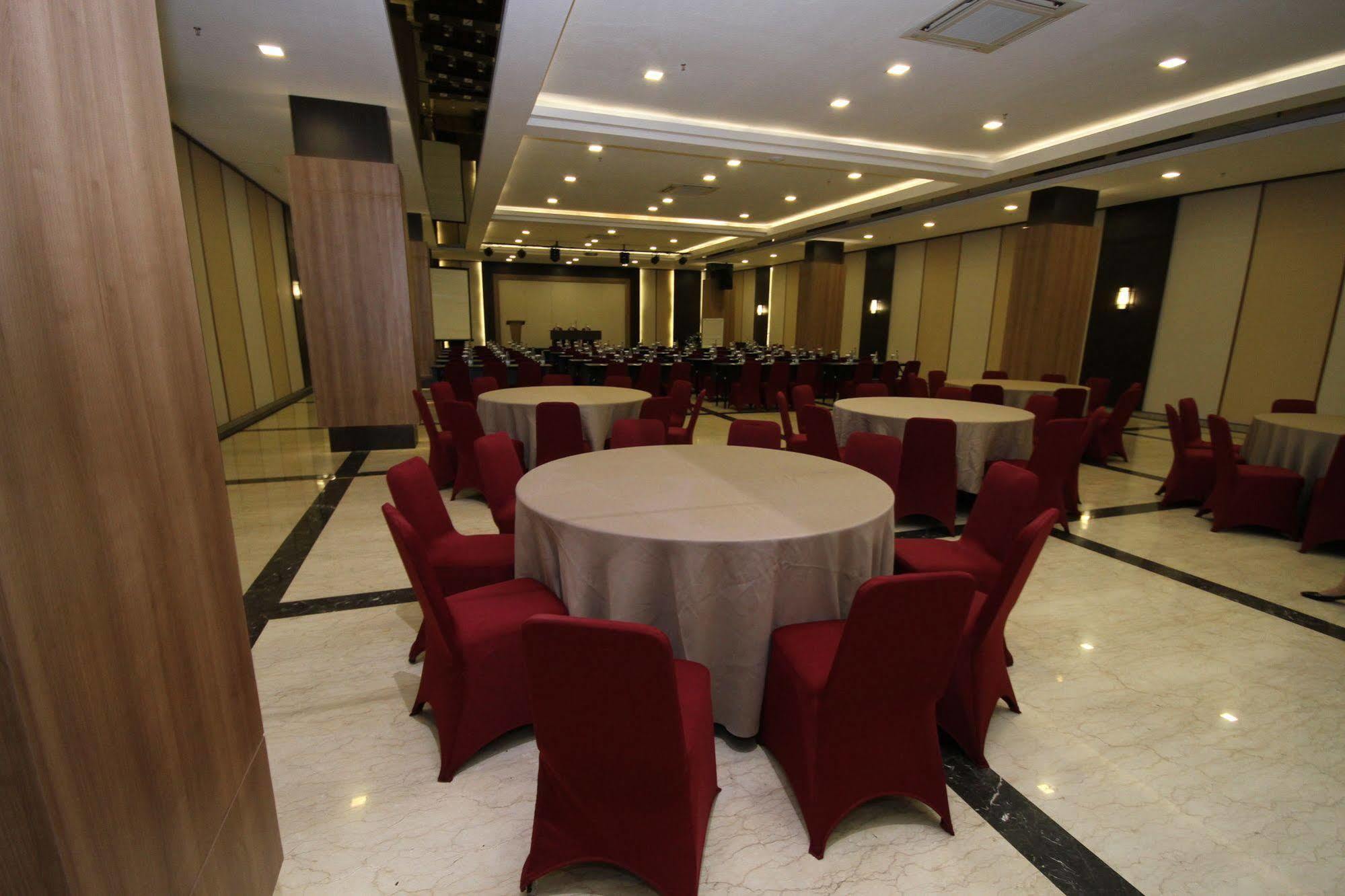 Atlantic City Hotel Bandung Exterior foto